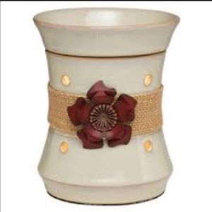 Scentsy Roselyn Warmer