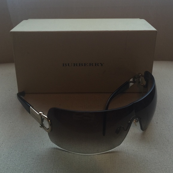 Burberry Sunglasses W/ Gold Detail - Original Box