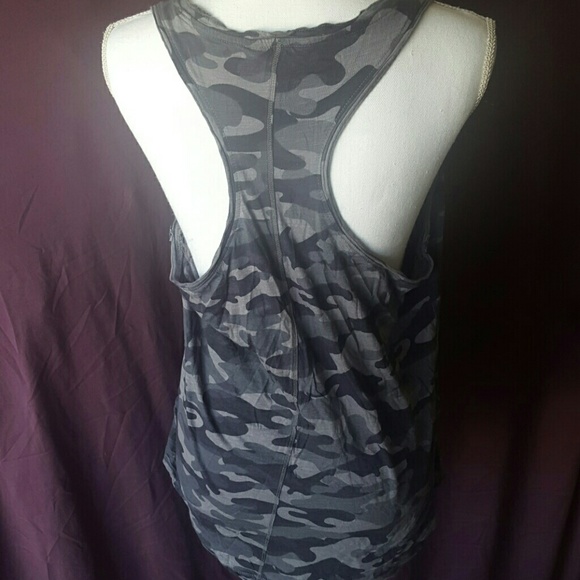 Top - Picture 2 of 3