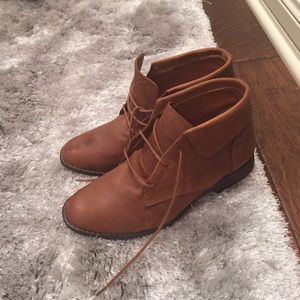 Steve Madden short boots