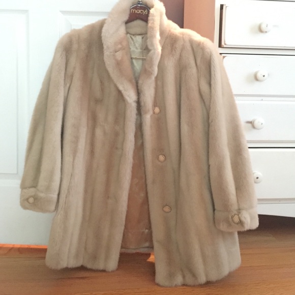 mincara fur coat