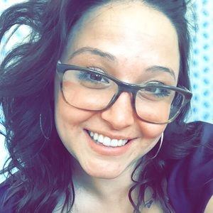 Meet your Posher, Lee