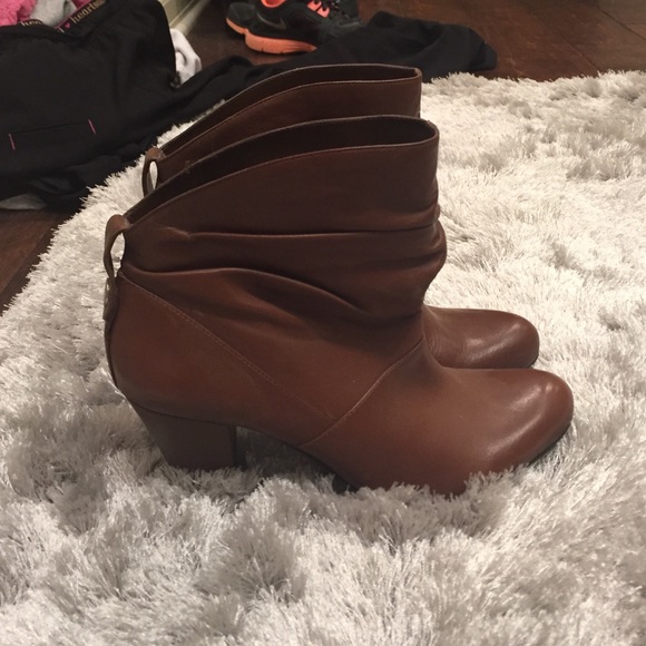 Bcbg booties size 6.5