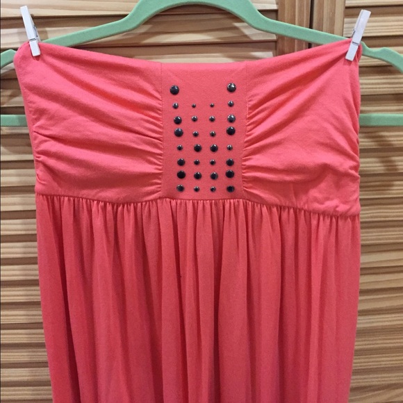 Dress - Picture 3 of 3