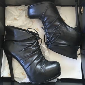 pour La Victoire Asas Black Napa Booties