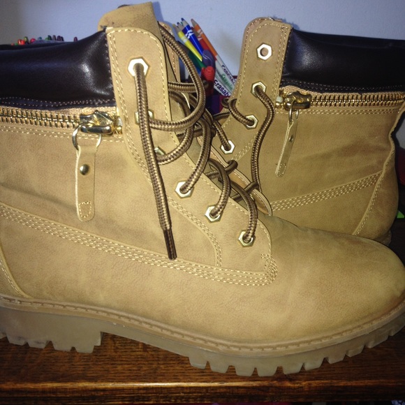 Tan ankle utility boots