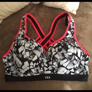 Incredible Victoria Secret sports bra