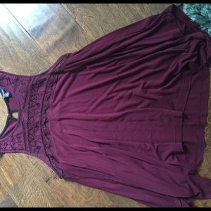 Maroon American Eagle top