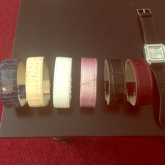 XOXO watch w 7 bands 🕖