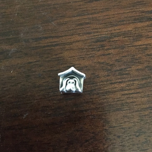 Dog house charm - Picture 1 of 2