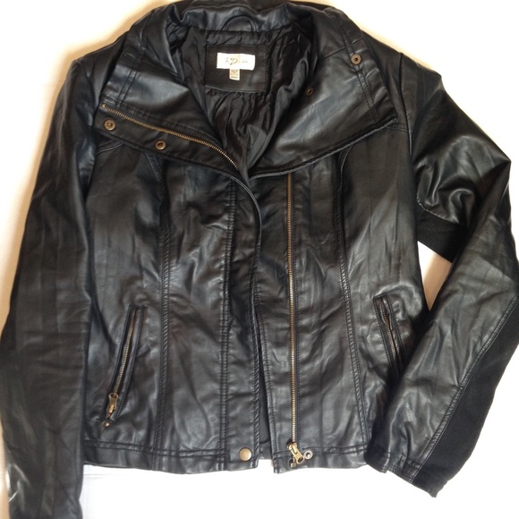 💙SALE💙 Black Faux Leather Jacket