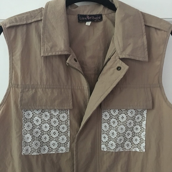 DONATED | Liza Byrd | Utility vest - Picture 2 of 3
