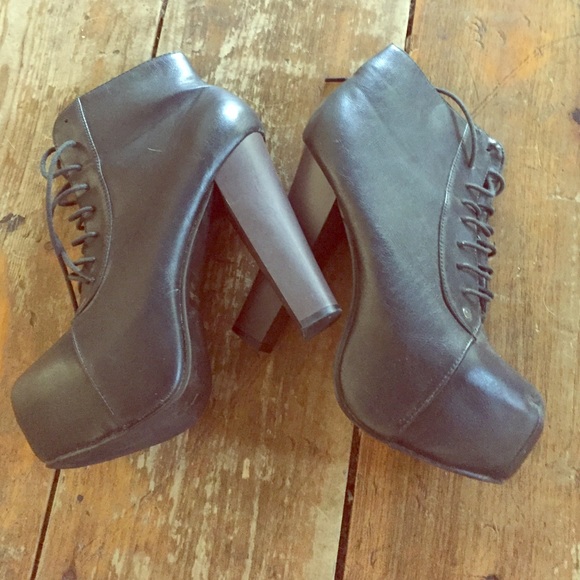 Jeffrey Campbell Shoes - Jeffrey Campbell like, ankle boot.