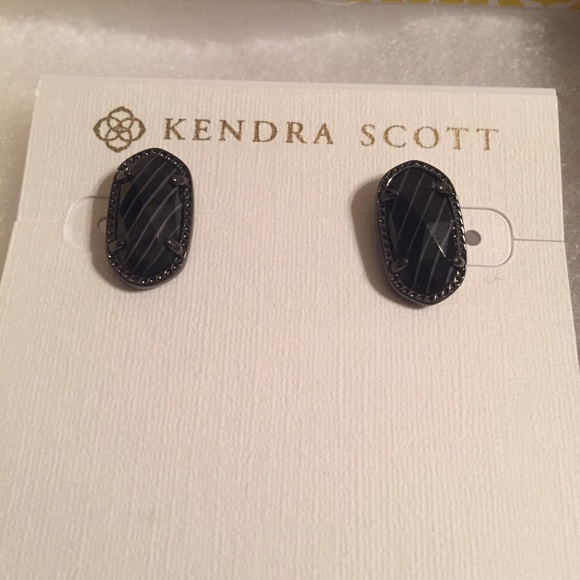 SOLD Ellie Banded Agate Earrings! - Picture 2 of 2