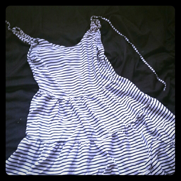 H&M Divided Stripped Navy Blue Ladies size 2