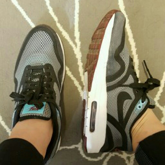 HOLD for sarahgracekelly Nike Air Max shoes