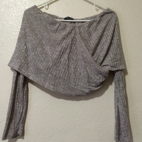 Off shoulder Crop top