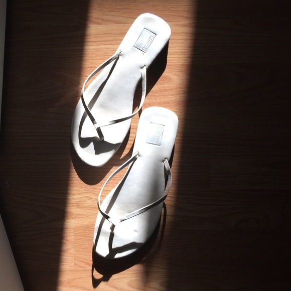 Ladies slippers sz 8