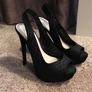 Black Steve Madden platform heels