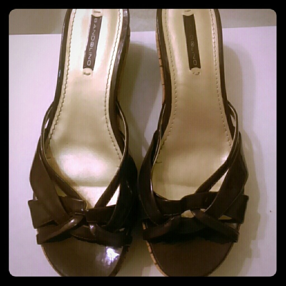 Bandolino Wedges Size 9