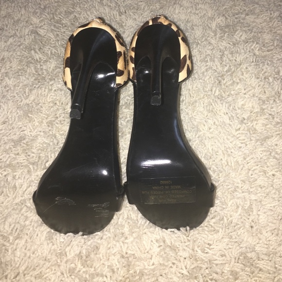 Leopard and Gold Steve Madden pumps - Picture 3 of 4