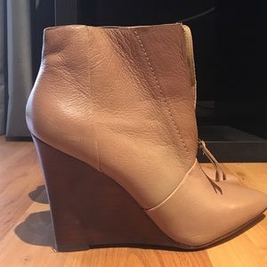 Nude wedge booties