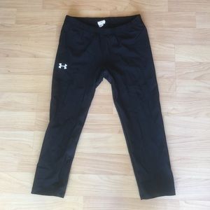 UNDER ARMOR LEGGINGS.