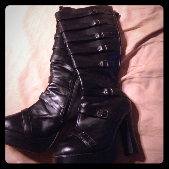 Sexy black boots