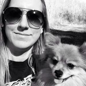 Meet your Posher, Carrie