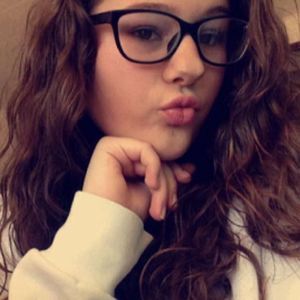 Meet your Posher, Lea