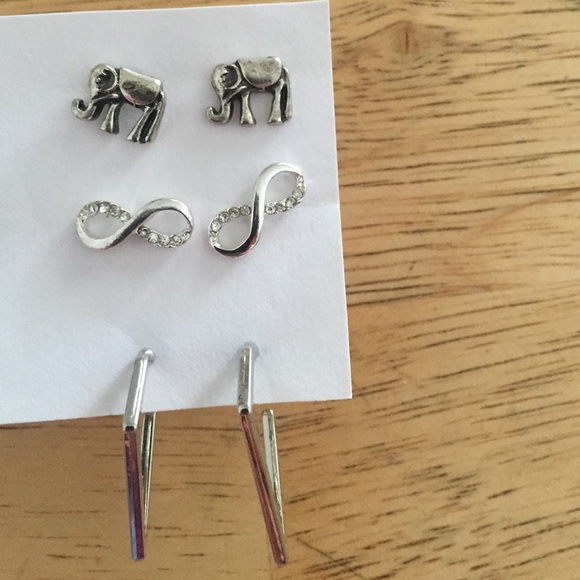 Earrings - stud silver - Picture 3 of 3