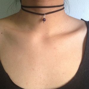 Leather choker with small glass bead