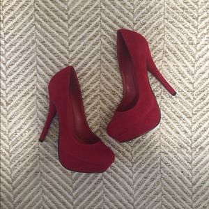 Red velvet platform heals