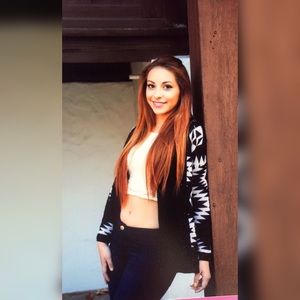 Meet your Posher, Desiree