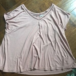 Light pink American Eagle top