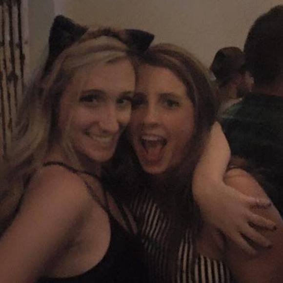 Meet your Posher, Courtney - Picture 1 of 1