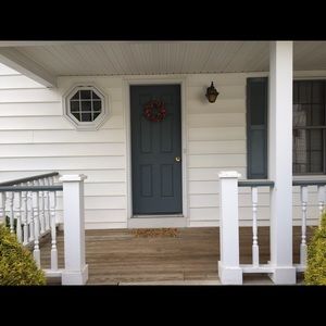 Meet your Posher, Anne