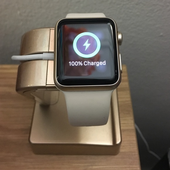 Gold Apple Watch 38MM