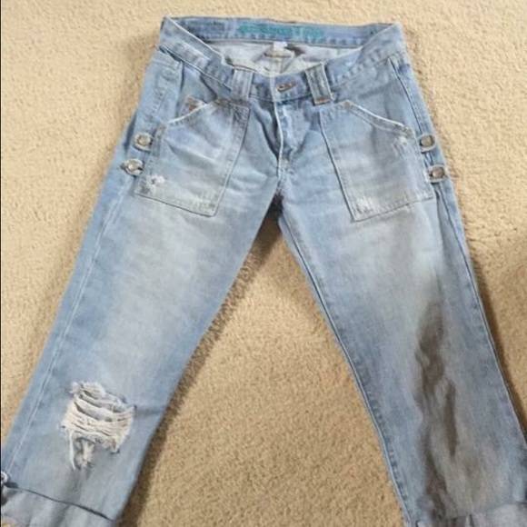 Abercrombie and Fitch capris - Picture 2 of 2