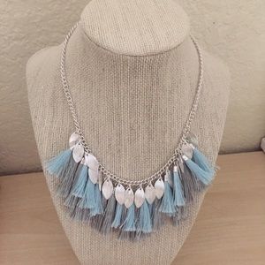 🍍SALE🍍Silver Leaf and Tassel Necklace😍🎉