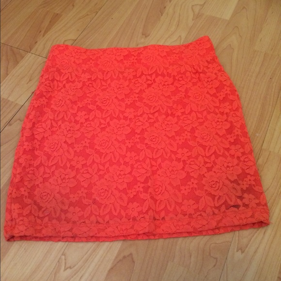 Nollie lace miniskirt
