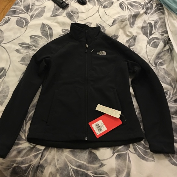 North Face Medium Black Apex Jacket