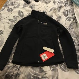 North Face Medium Black Apex Jacket