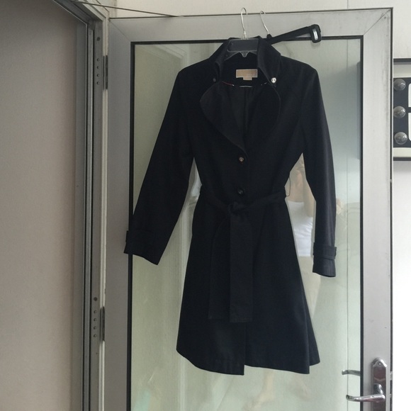 Black trench - Picture 1 of 1