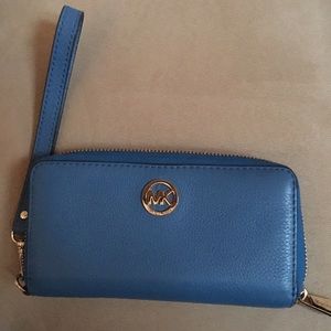 Michael Kors Phone Wristlet