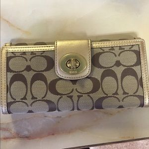 Coach wallet