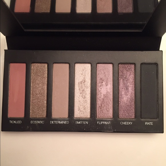 Younique Addiction 2 palette