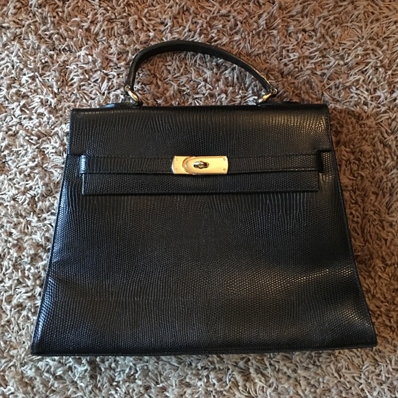 [Purse]