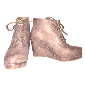 Taupe wedges