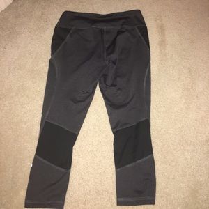Reebok cropped workout pants